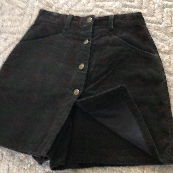 Culottes style,black skirt, size medium, corduroy,, button front & pockets,cute - Picture 3 of 6